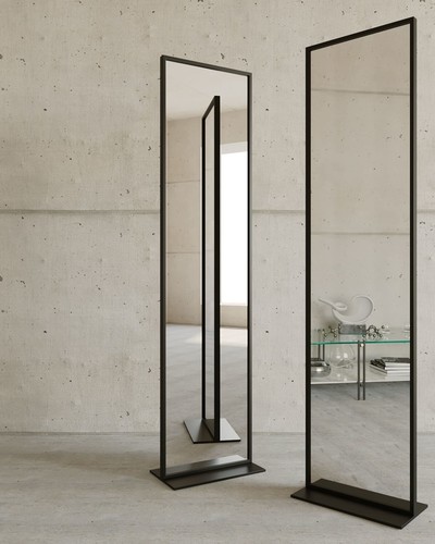 Дизайнерское напольное одностороннее зеркало Glass Memory Ablestar в металлической раме черного цвета